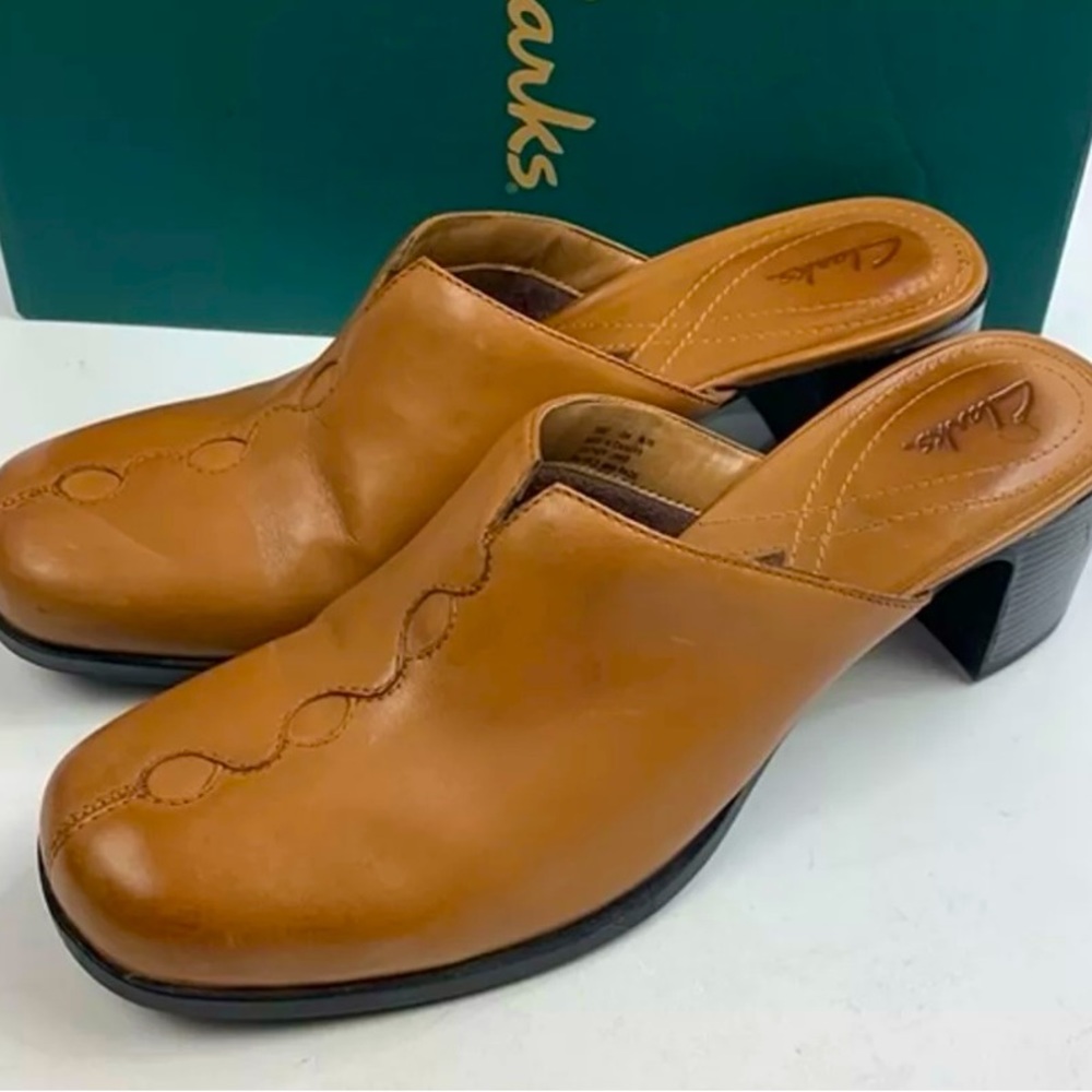 CLARKS ENGLAND CASHMERE CURTIS Soft Leather Clogs, good condition
